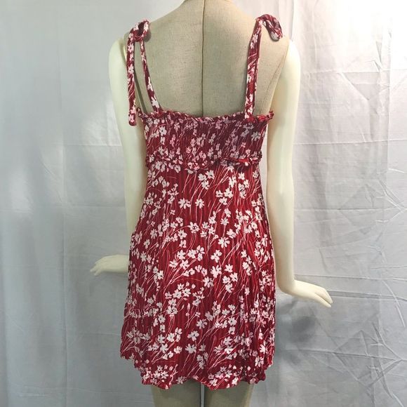 FREE PEOPLE Size 4 Love Like This Red Floral Mini Dress; Preloved - Picture 8 of 8